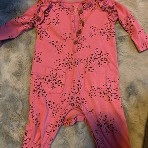 4 for $20 in bundle- Jessica Simpson romper - size 0/3 months